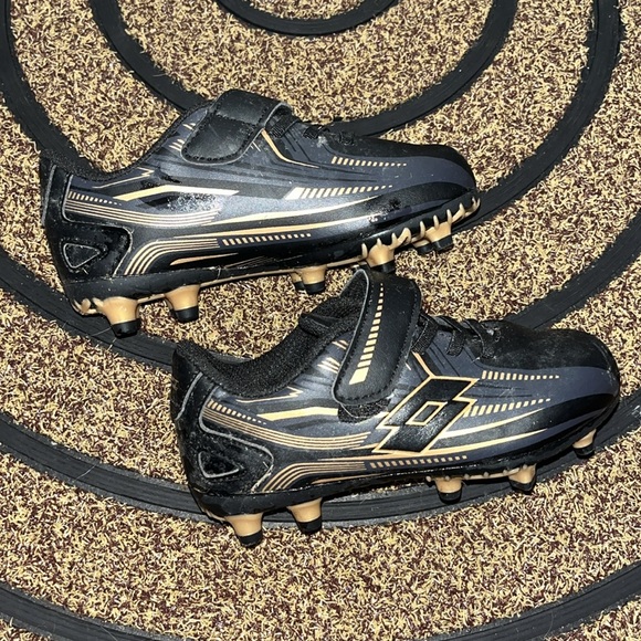 Toddler soccer cleats - Picture 3 of 4